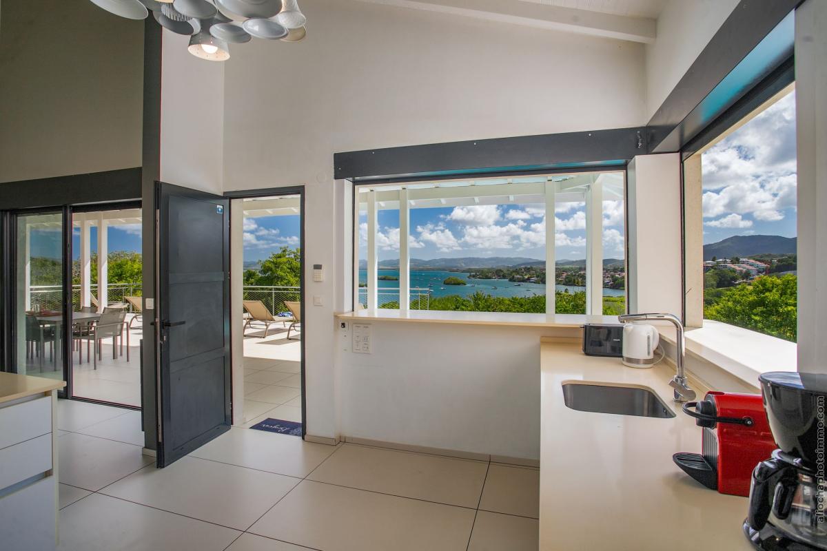 Location_Villa_Les_Trois_Ilets_Martinique_cuisine (3)